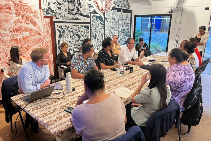 LATAM y  CODEIPA se reunieron para retomar acuerdos y mejorar conectividad para residentes de Rapa Nui