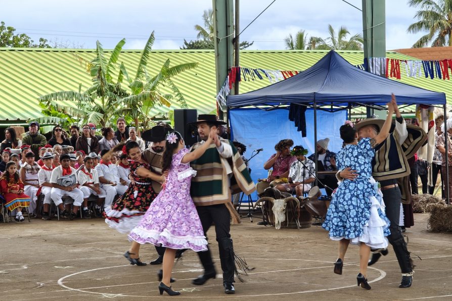 Tradición, cultura e identidad se celebran en las Galas Folclóricas de establecimientos educacionales de Rapa Nui